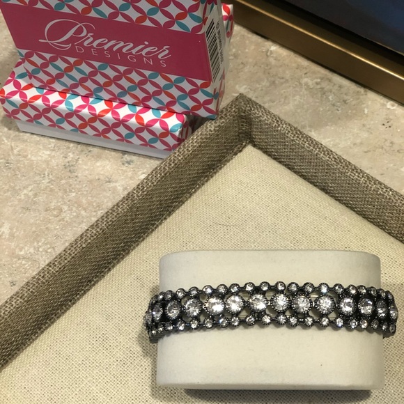 Premier Designs Dress Code Stretch Bracelet - Picture 2 of 4